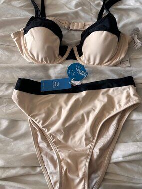 CUPSHE CREAM AND BLACK BIKINI